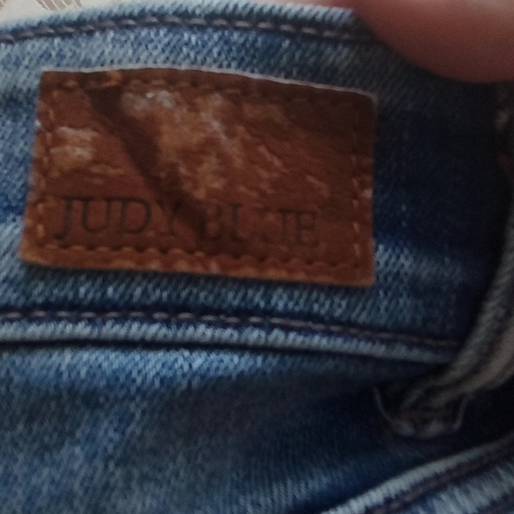 Jean shorts - Picture 2 of 5